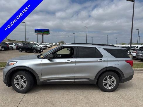 Certified 2023 Ford Explorer XLT w/ Equipment Group 202A image 3