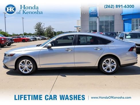 Used 2025 Honda Accord LX image 2