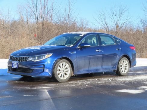 Certified 2016 Kia Optima EX w/ Premium Package image 6