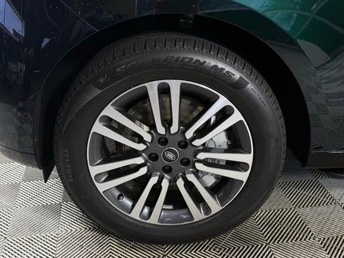 New 2025 Land Rover Range Rover Long Wheelbase SE image 15