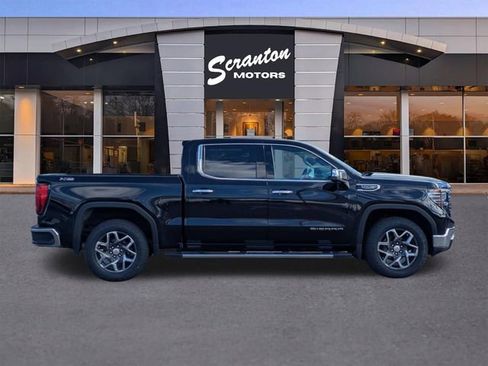 Used 2023 GMC Sierra 1500 SLT w/ SLT Premium Package image 6