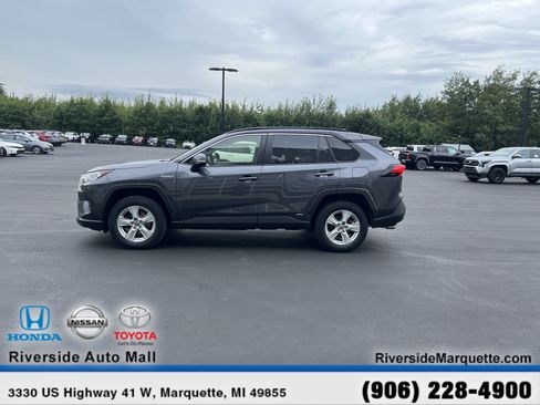 Used 2019 Toyota RAV4 XLE image 4