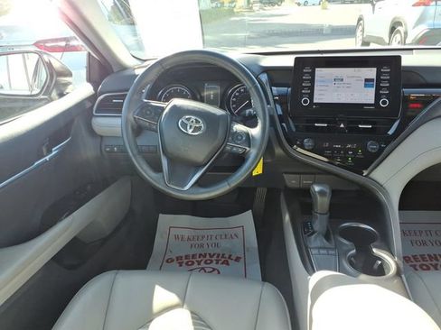 Used 2024 Toyota Camry SE FWD image 12