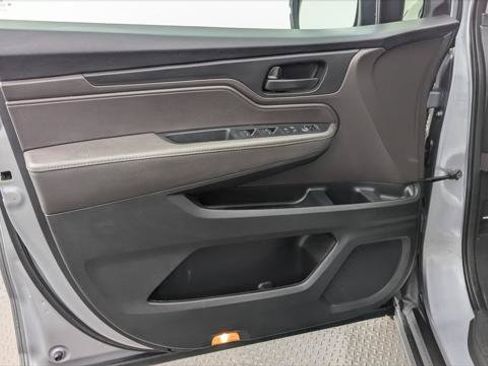 Used 2022 Honda Odyssey EX image 13