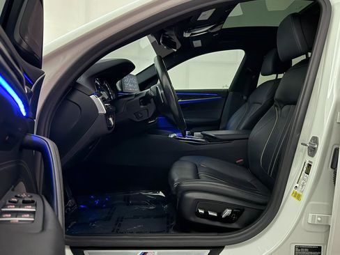 Used 2019 BMW 530i w/ M Sport Package image 18