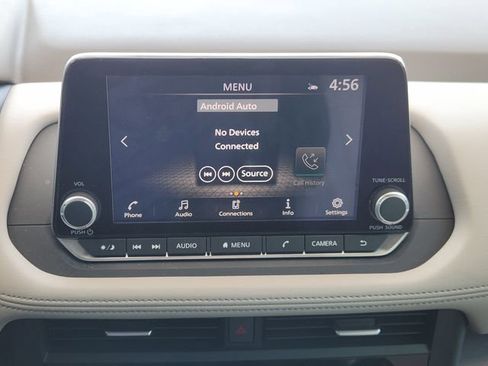 Used 2025 Nissan Rogue SV w/ SV Premium Package FWD image 12