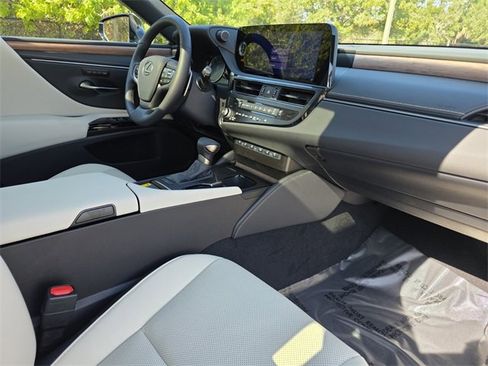New 2025 Lexus ES 350 w/ Premium Package image 9