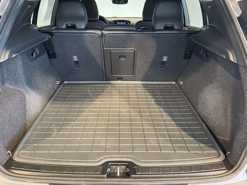 Used 2026 Volvo XC40 B5 Core w/ Climate Package image 18