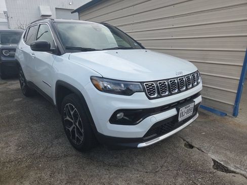 Used 2025 Jeep Compass Limited AWD/4WD image 3