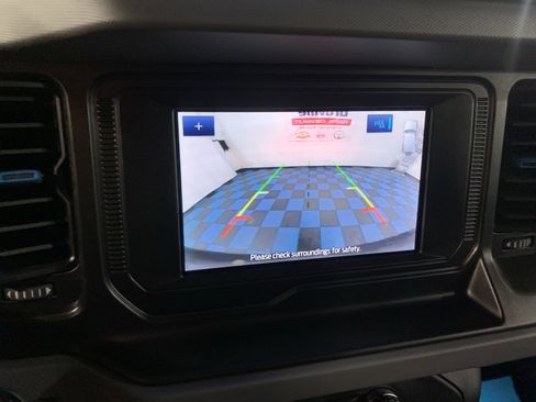 Used 2023 Ford Bronco Black Diamond w/ Sasquatch Package image 17