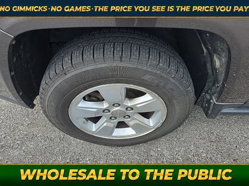 Used 2015 Jeep Compass Latitude FWD image 12