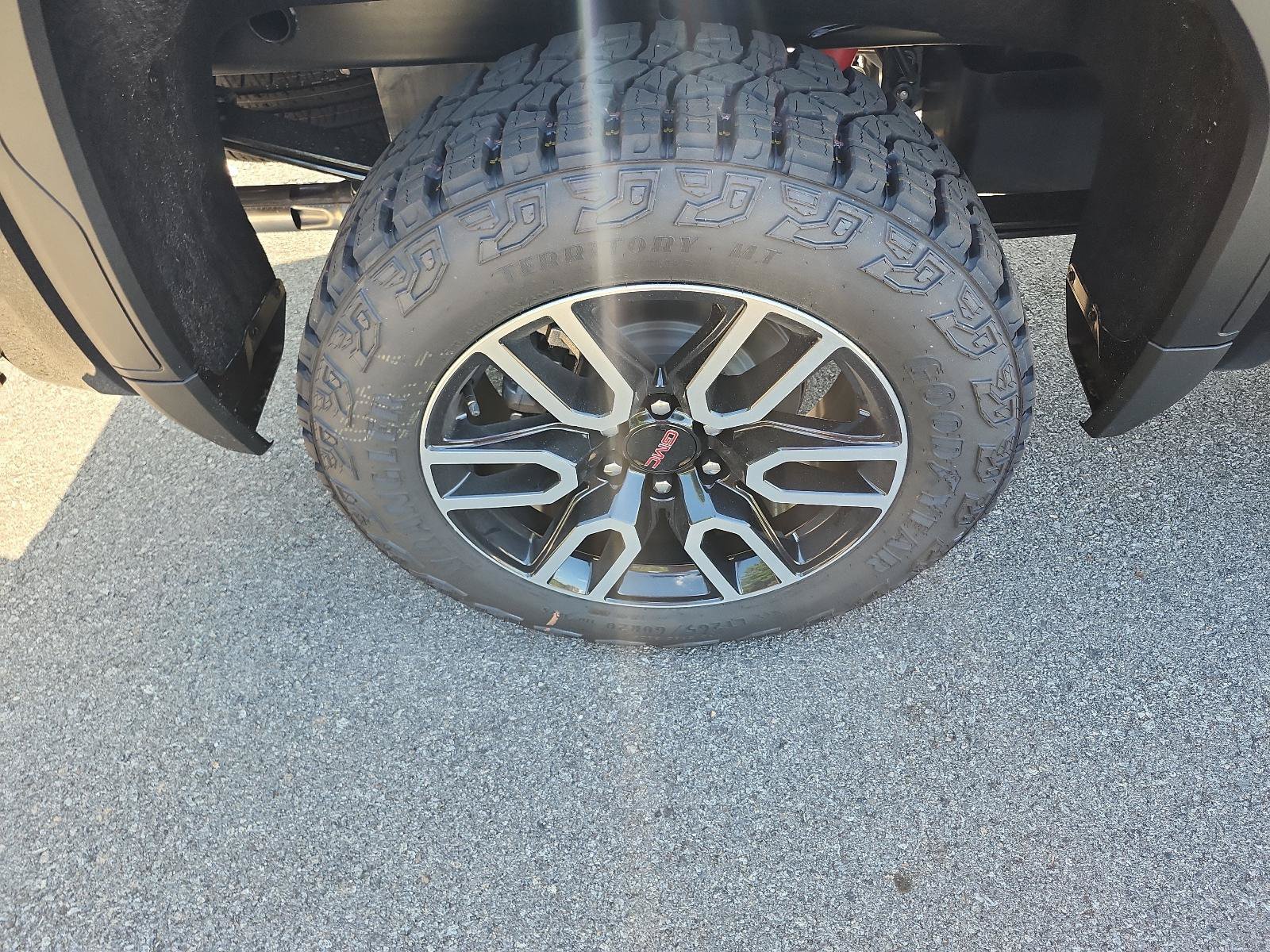 New 2026 GMC Sierra 1500 AT4 w/ AT4 Premium Package AWD/4WD image 5