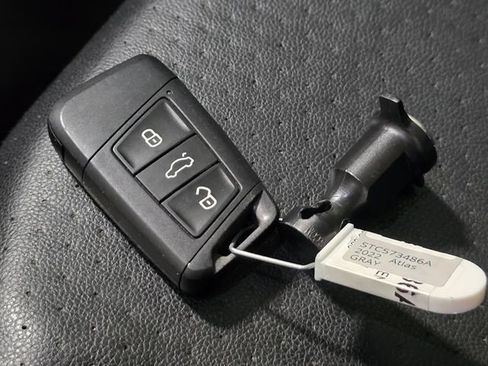 Used 2022 Volkswagen Atlas SE FWD image 30