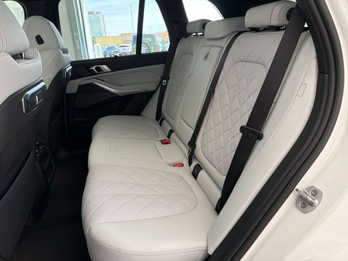 New 2026 BMW X5 xDrive50e w/ Premium Package AWD/4WD image 15