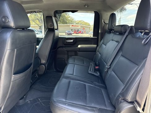 Used 2024 Chevrolet Silverado 2500 Custom w/ Custom Value Package image 10