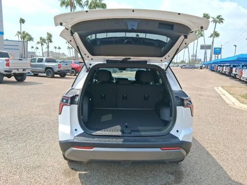 New 2026 Chevrolet Equinox LT w/ Safety and Technology Package FWD image 6