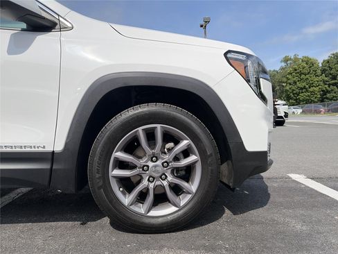 Used 2023 GMC Terrain SLT w/ Tech Package AWD/4WD image 16