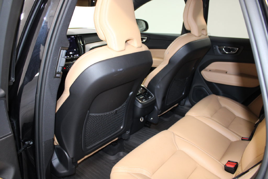 Used 2020 Volvo XC60 T6 Inscription AWD/4WD image 26