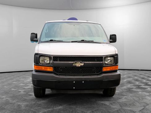 Used 2015 Chevrolet Express 2500 RWD image 8