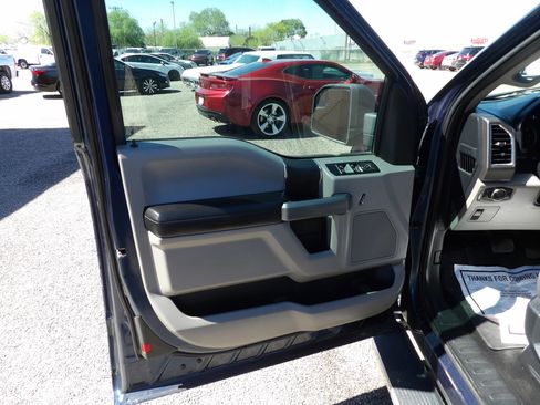 Used 2017 Ford F150 XLT RWD image 8