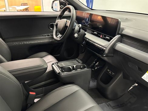 Used 2025 Hyundai Ioniq 5 XRT image 13