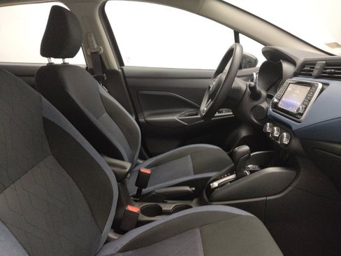 Used 2025 Nissan Versa SV FWD image 21