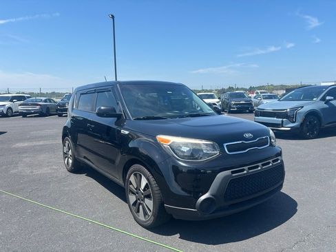 Used 2016 Kia Soul FWD image 1