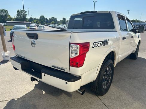 Used 2017 Nissan Titan PRO-4X w/ Pro-4x Convenience Package AWD/4WD image 5