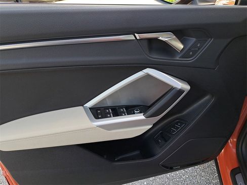 Certified 2025 Audi Q3 2.0T Premium Plus w/ Premium Plus Package image 20