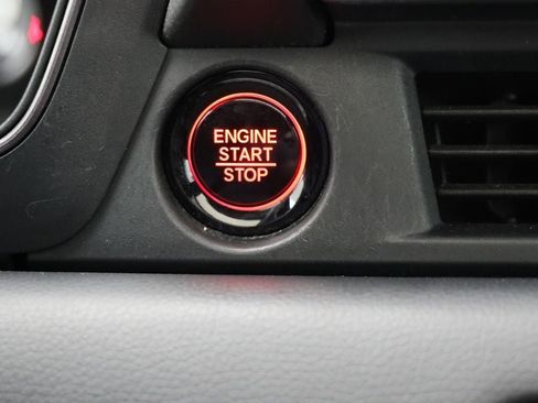 Used 2024 Honda Pilot TrailSport image 33