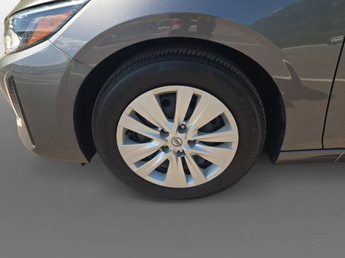 Certified 2025 Nissan Sentra S FWD image 9
