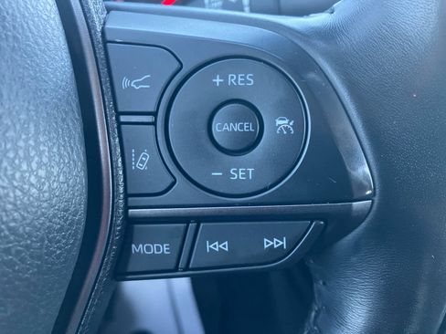 Used 2023 Toyota Camry XSE image 16