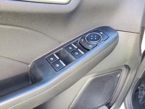 Used 2023 Ford Escape SE image 16