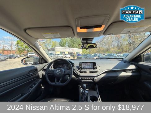 Used 2024 Nissan Altima 2.5 S FWD image 9
