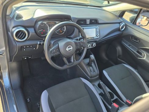 Used 2025 Nissan Versa S FWD image 19