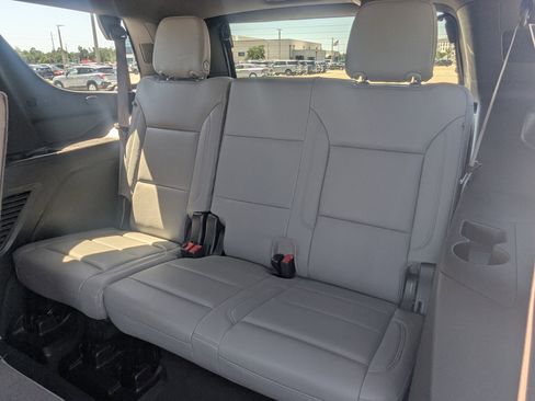 Used 2025 Chevrolet Tahoe LT image 17