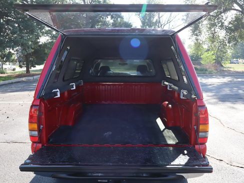 Used 2003 GMC Sierra 1500 SLT w/ SLT Preferred Equipment Group AWD/4WD image 53