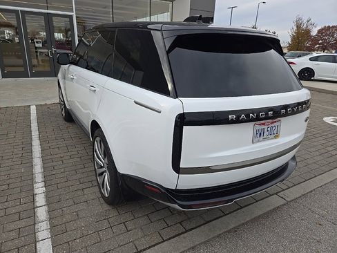 Used 2023 Land Rover Range Rover SE image 8