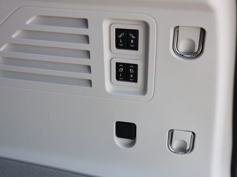 New 2026 GMC Acadia Denali w/ Super Cruise Package image 12