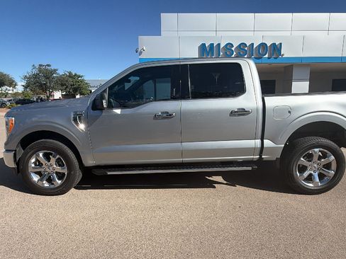 Used 2021 Ford F150 XLT w/ Equipment Group 302A High AWD/4WD image 4