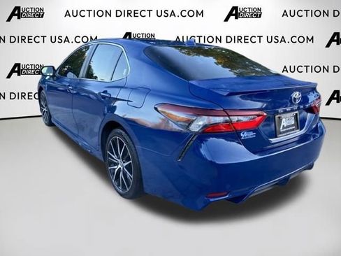 Used 2023 Toyota Camry SE image 11