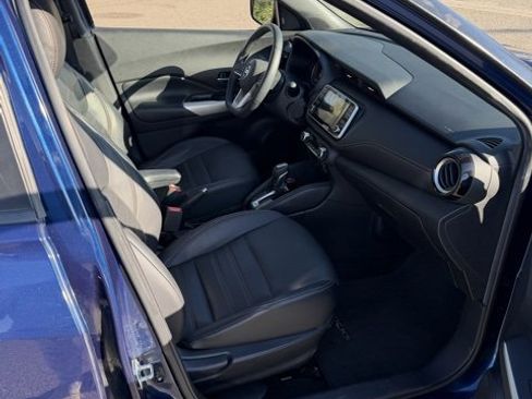 Used 2020 Nissan Kicks SR w/ SR Premium Package image 7