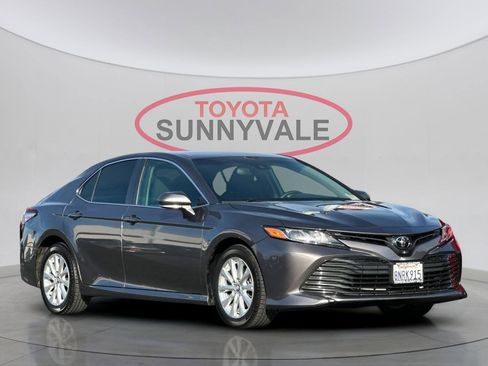Certified 2020 Toyota Camry LE image 11