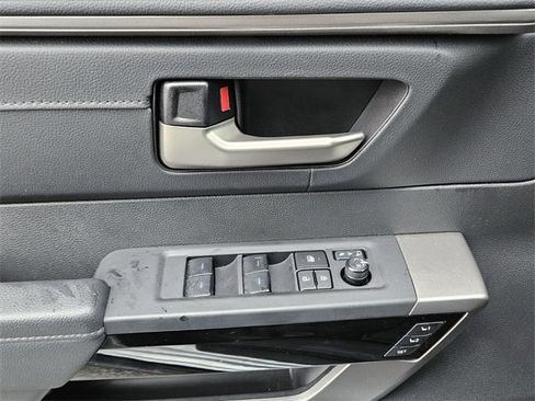 Used 2024 Toyota Tundra Limited image 31