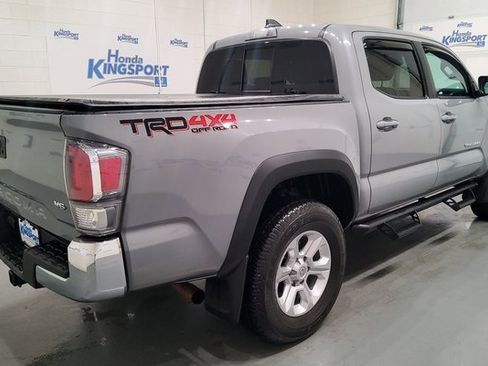 Used 2021 Toyota Tacoma TRD Off-Road image 3