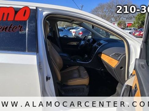 Used 2012 Lincoln MKX FWD image 14