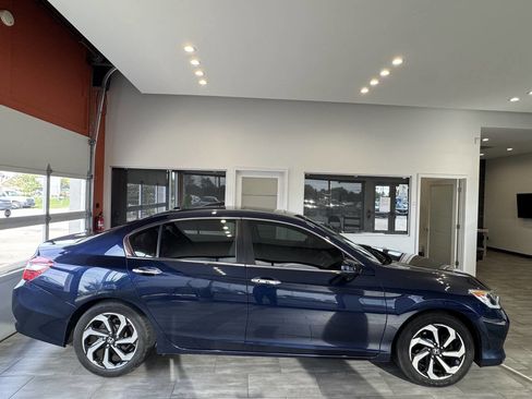 Used 2017 Honda Accord EX-L image 25