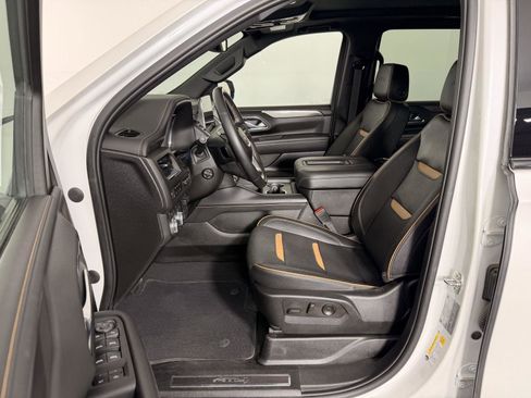Used 2023 GMC Yukon AT4 w/ AT4 Premium Plus Package AWD/4WD image 12