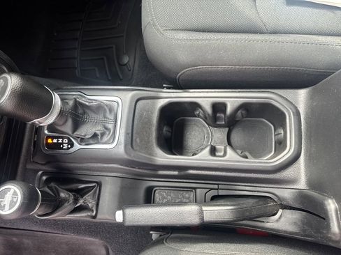 Used 2022 Jeep Wrangler Unlimited Sport AWD/4WD image 26