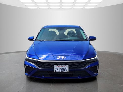 Used 2024 Hyundai Elantra SEL FWD image 2